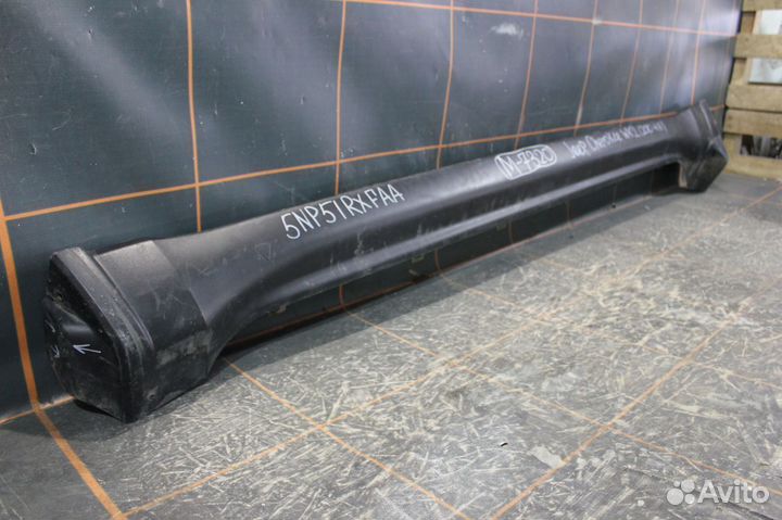 Накладка порога наружная прав.-Jeep Grand Cherokee