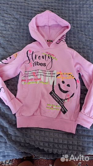 Продается одежда на девочку 2-3 года