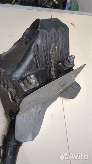 Корпус воздушного фильтра Volkswagen Passat 5, 2001