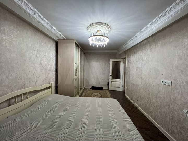 1-к. квартира, 56 м², 1/10 эт.