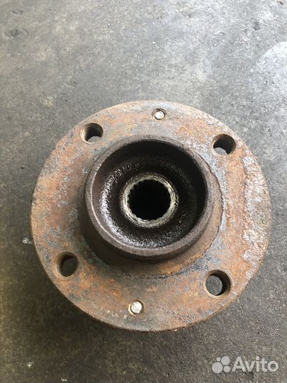 Ступица передняя правая пежо 206