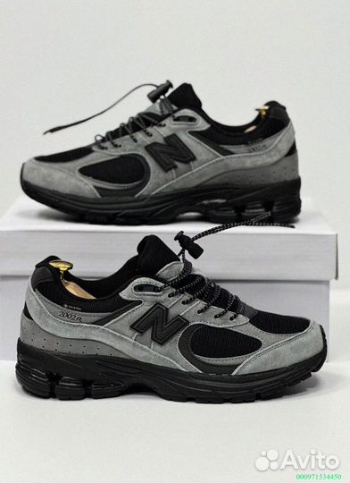 Стильные кроссовки New Balance 2002R для мужчин