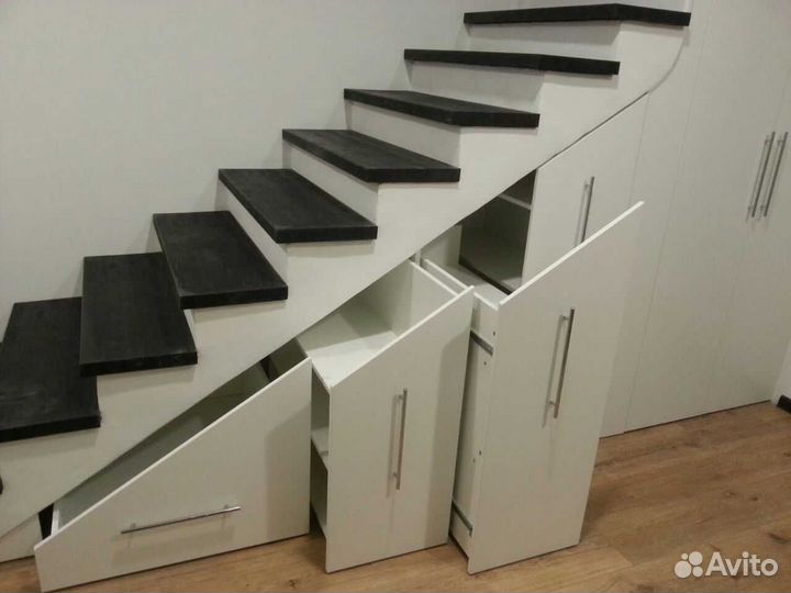 Встраеваемый шкаф под лестницу от производителя