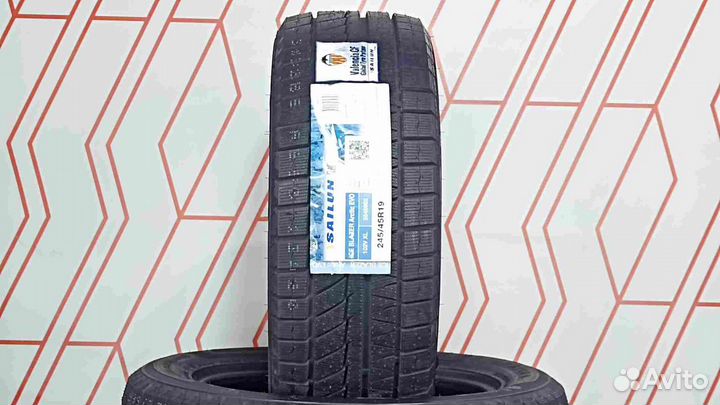 Sailun Ice Blazer Arctic EVO 245/45 R19 102V