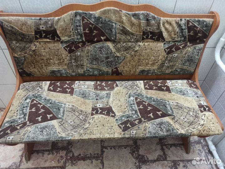 Скамейка с ящиком