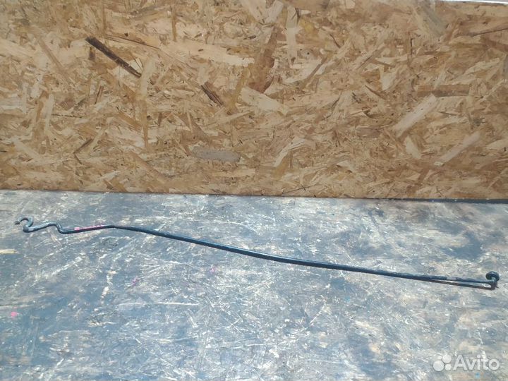 Держатель капота Volkswagen Jetta II (1984—1992) 2 / II / MK2