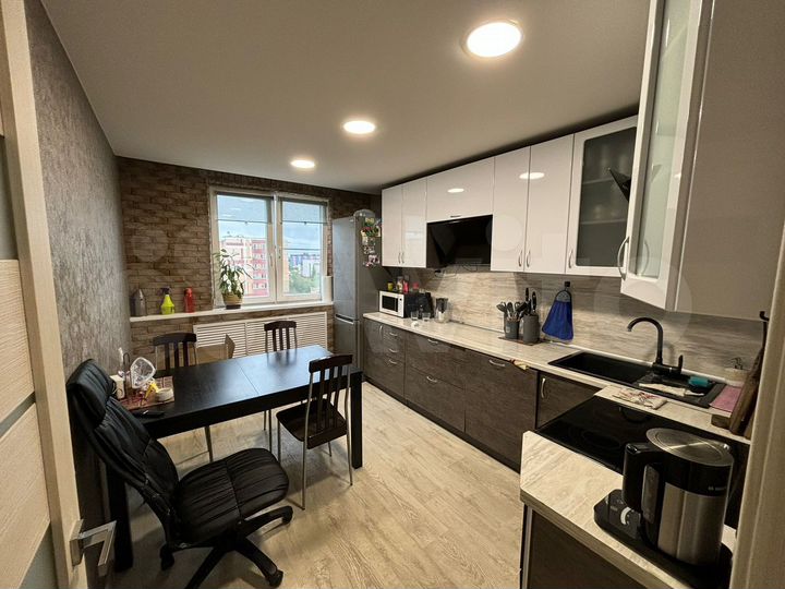 2-к. квартира, 56,9 м², 4/5 эт.