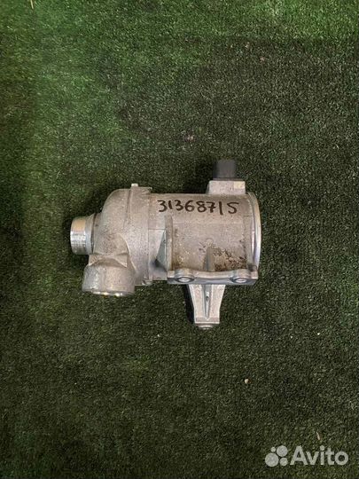 Водяная помпа Volvo XC90 XC60 V90 S90 V40CC