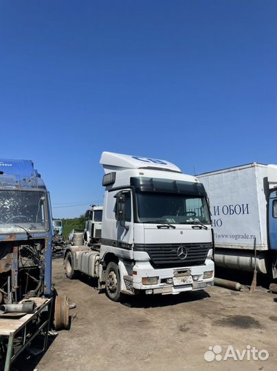 Капот mb actros