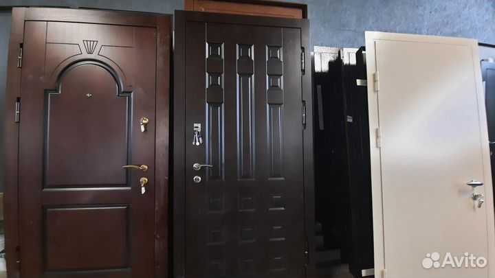 Заводская дверь из стали с порошковой отделкой