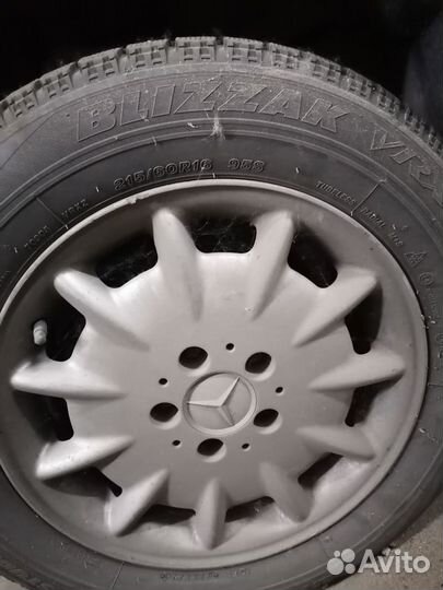 Bridgestone Blizzak VRX 215/60 R16 95S