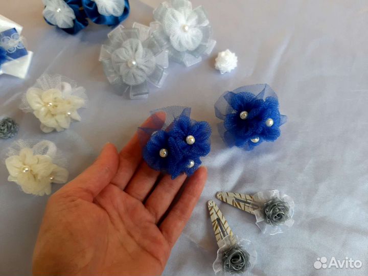 Украшения, бантики, заколки для школы