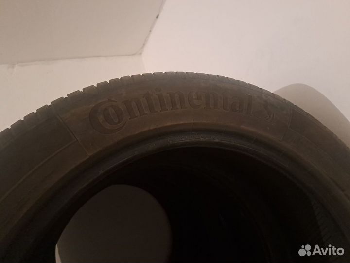 Continental UltraContact 225/55 R19 99V