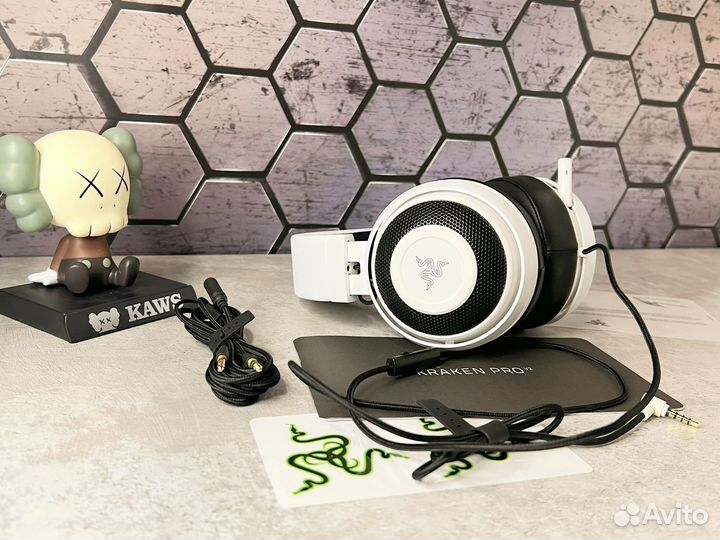 Игровые наушники Razer Kraken Pro V2