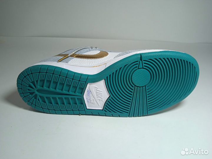 Кроссовки Nike
