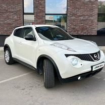 Nissan Juke 1.6 CVT, 2013, 210 000 км, с пробегом, цена 1 280 000 руб.