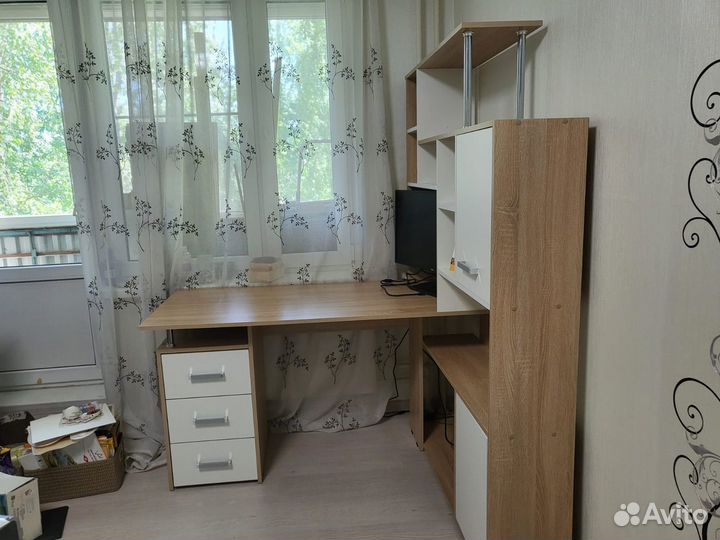 Компьютерный стол / Стол угловой