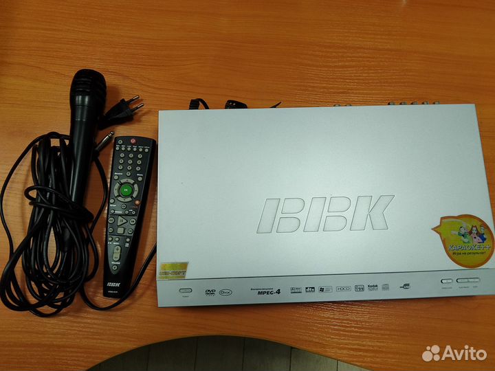 Плеер BBK DK1043Si с колонками