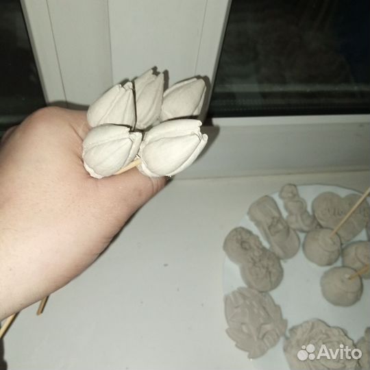 Цветы из гипса