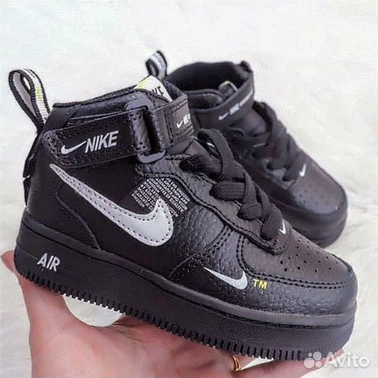 Кроссовки Зимние Nike Air Force1 Mid Black & White