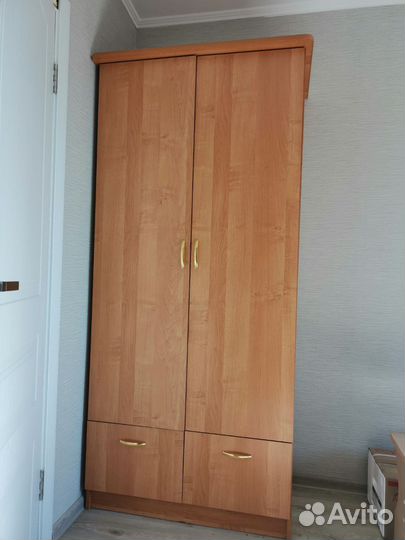 Шкаф