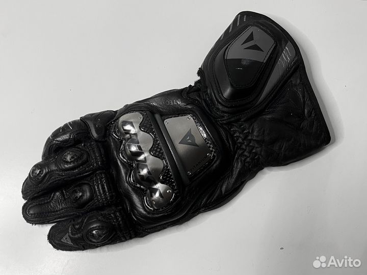 Перчатки Dainese