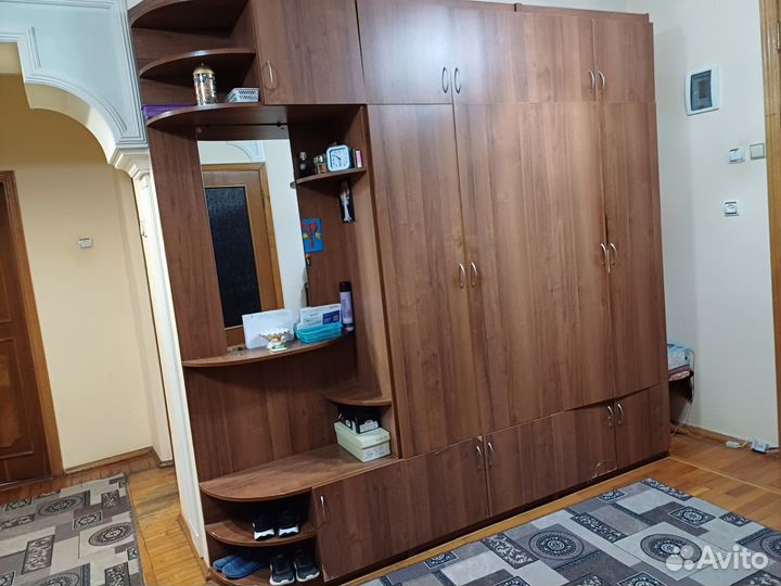 Шкаф в прихожую бу
