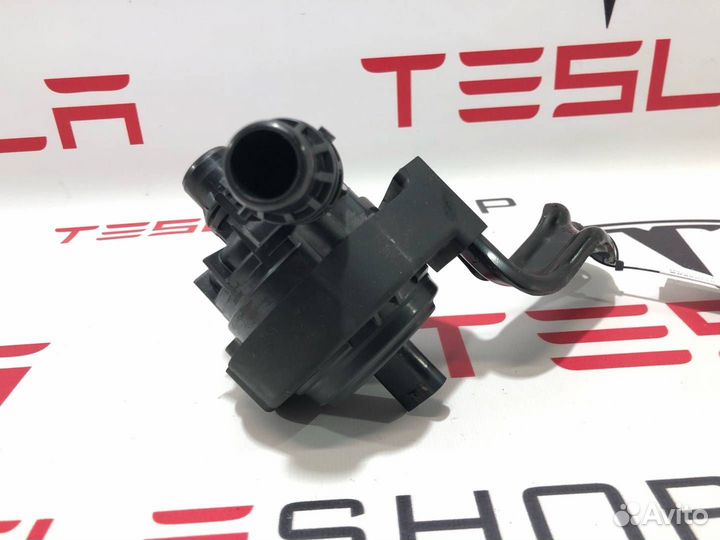 Насос охлаждающей жидкости (Помпа) Tesla Model X