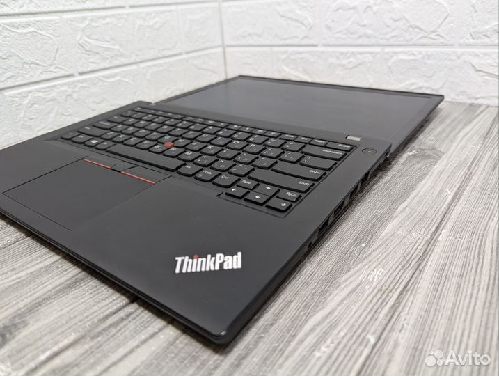 Защишенный Thinkpad 14