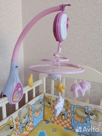 Мобиль на кроватку chicco