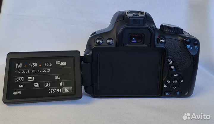 Зеркальный фотоаппарат Canon 650d kit