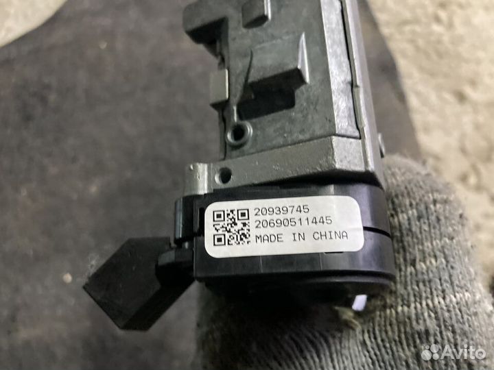 Замок зажигания Шевроле Круз J300