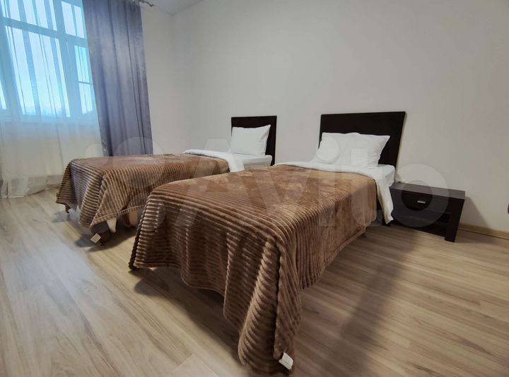 2-к. квартира, 70 м², 1/5 эт.