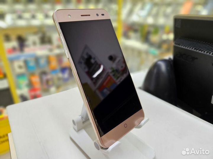 ZTE Blade V7 Lite