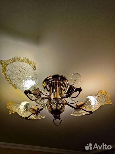 Люстра потолочная
