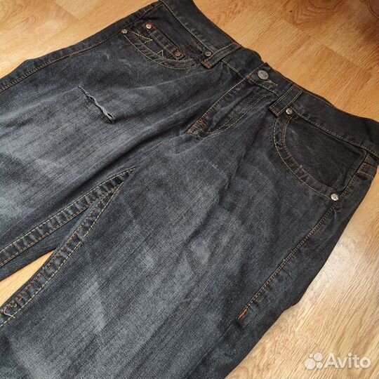 Джинсы True religion