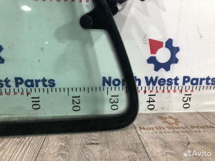 Стекло кузовное глухое Ford Galaxy компактвен 1.9L