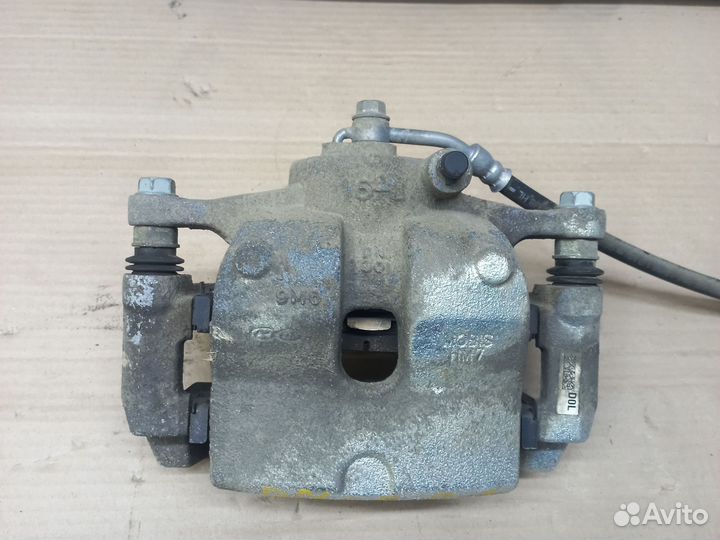 Суппорт передний левый Hyundai sonata 8 DN