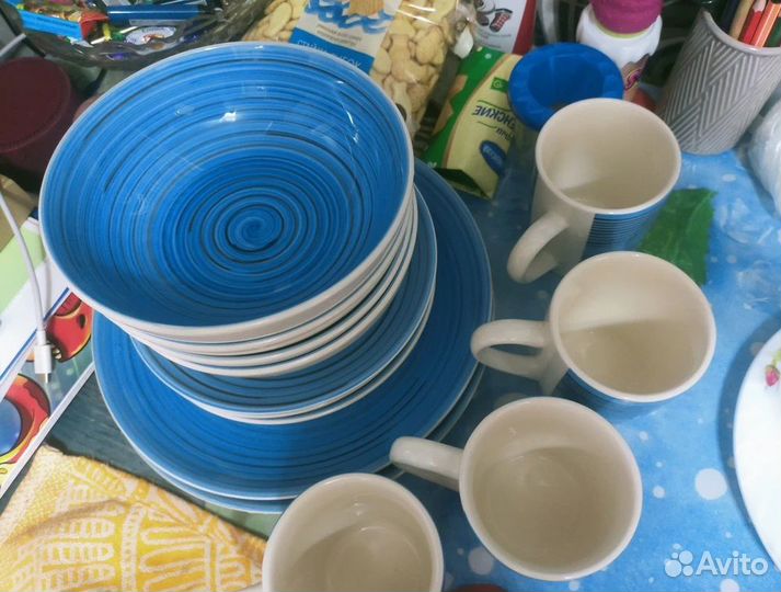 Набор посуды столовый с кружками