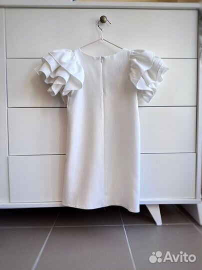 Платье белое 116 р