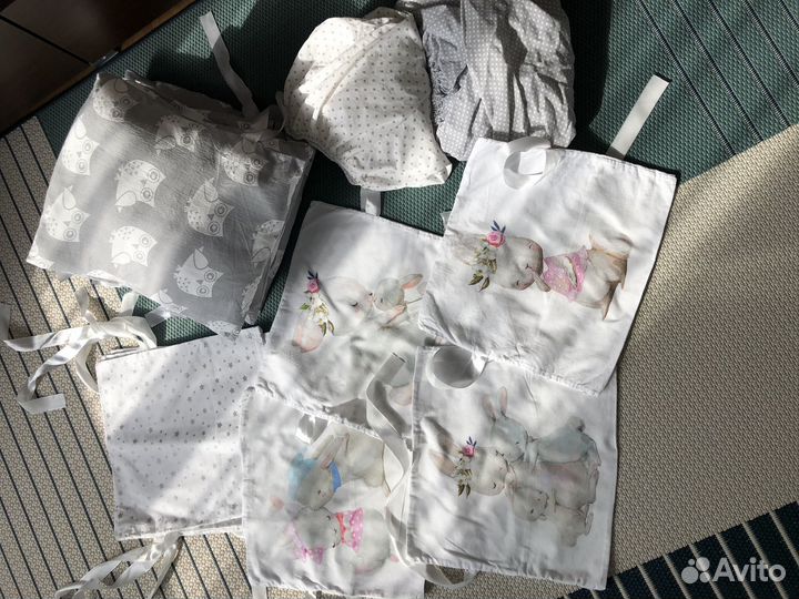 Бортики в детскую кроватку и простынь