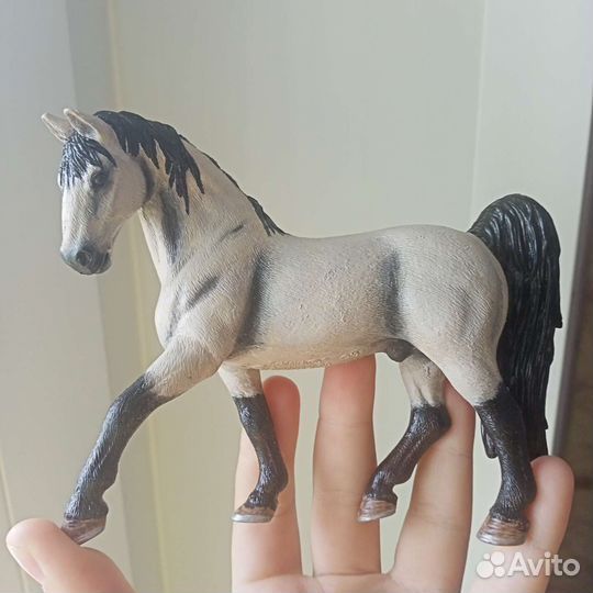 Фигурки лошадей schleich