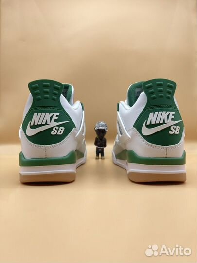 Кроссовки Nike Air Jordan 4 SB Pine Green