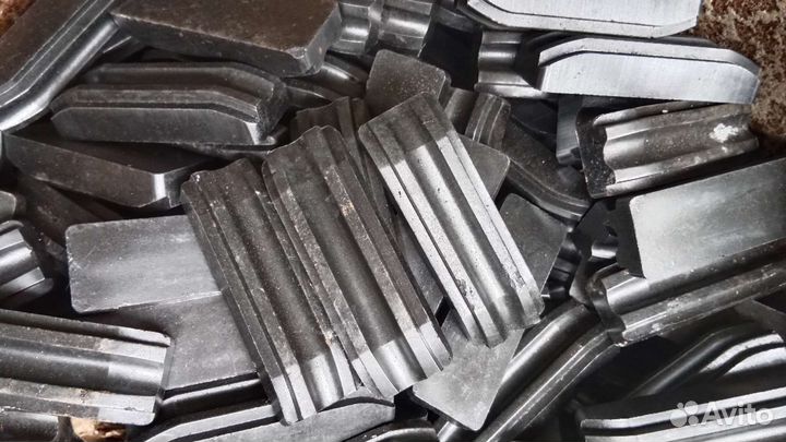 Угольные вставки для токоприемника