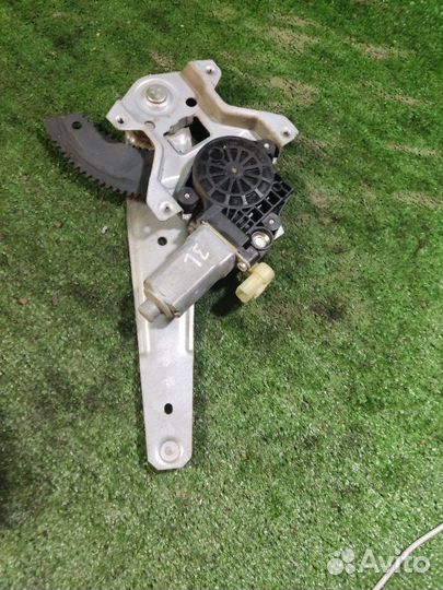 Стеклоподъемник задний левый Hyundai Getz