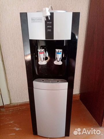 Кулер для воды напольный