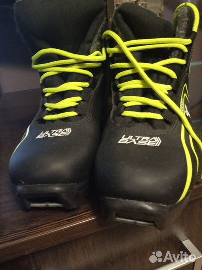 Лыжные ботинки