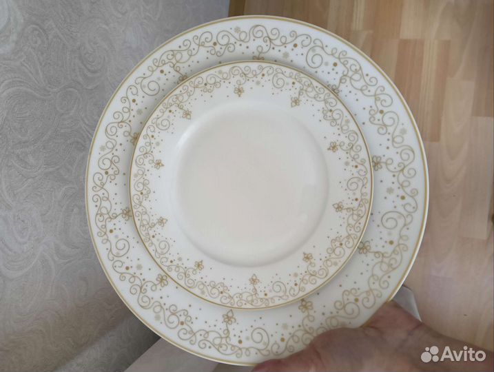 Новые тарелки 12 штук