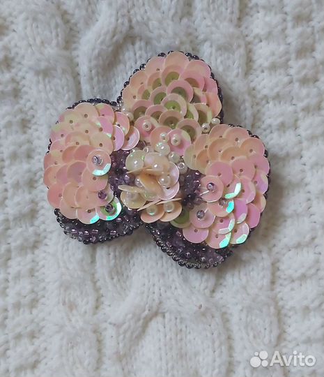 Брошь 