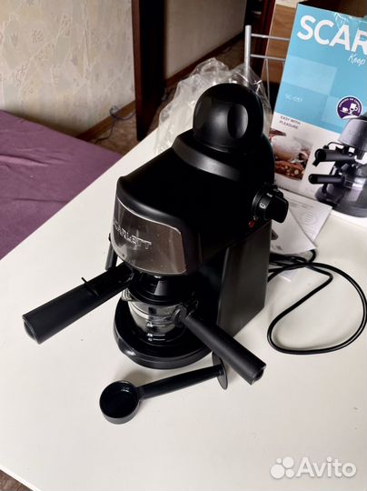 Кофеварка рожковая skarlet(новая)